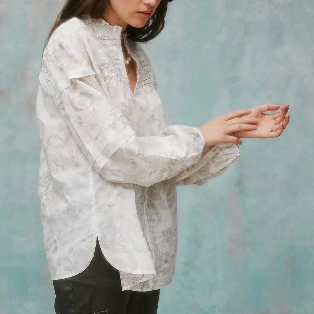 Elegant Cream Paisley Blouse - Picture 2 of 12